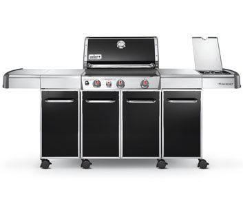 Una barbacoa provista de armarios